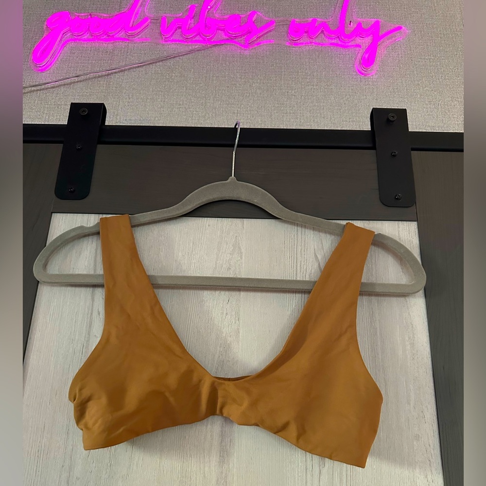 Pacific Sunwear Seamless Almond Bathing Suit Top